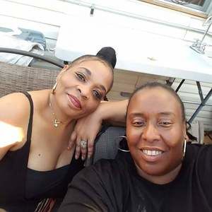 Meet your Posher, Monique